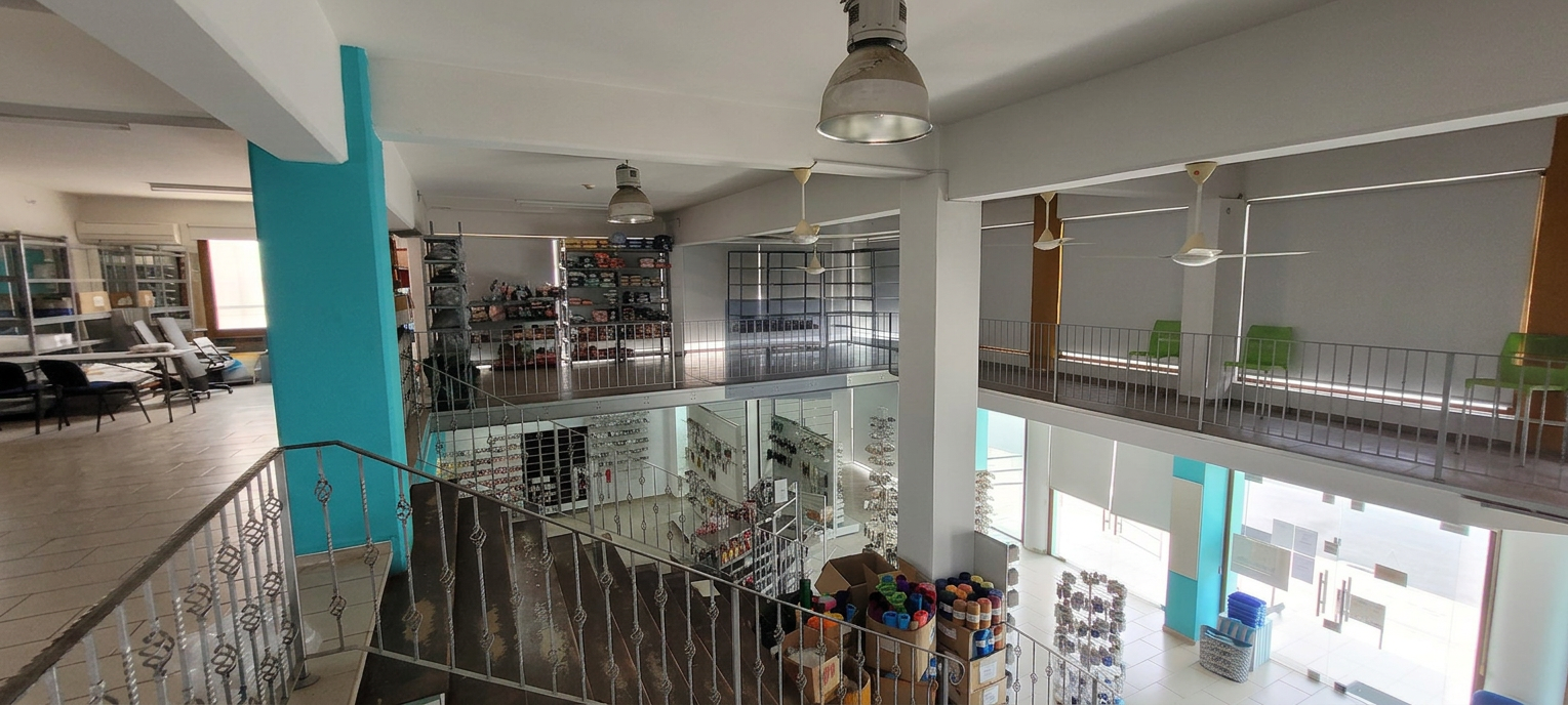Spacious 550 m2 Shop in Agioi Anargyroi, Larnaca — for rent in Larnaka - Agioi Anargyroi I, Larnaca, Cyprus