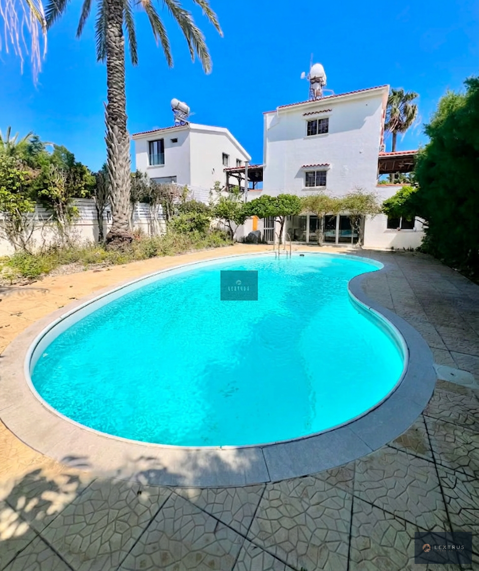Modern 5 Bedroom House with Pool in Oroklini, Larnaca — for rent in Oroklini Tourist Area, Larnaca, Cyprus