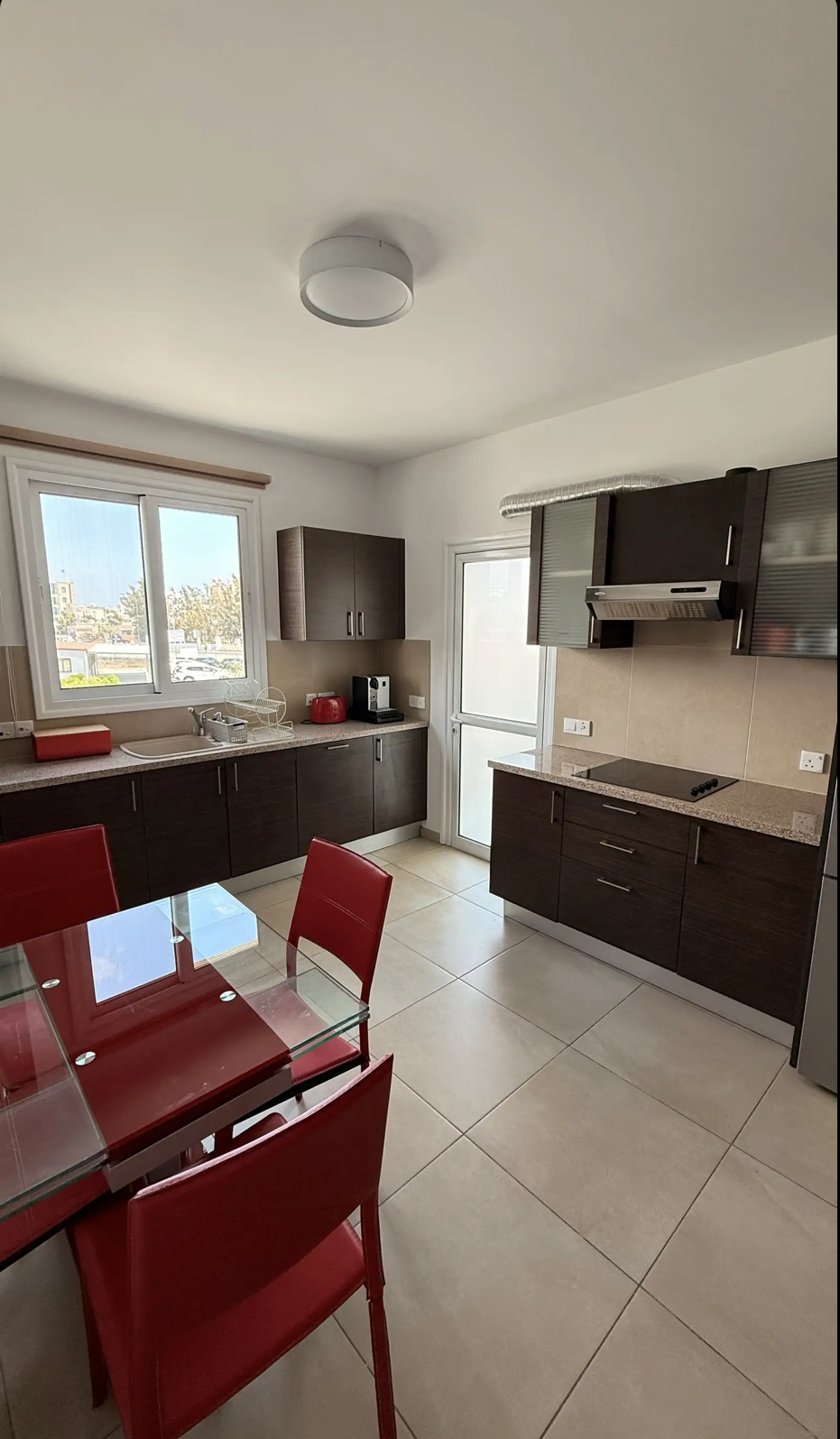 2-Bedroom Apartment in Kato Polemidia — for rent in Kato Polemidia, Limassol, Cyprus