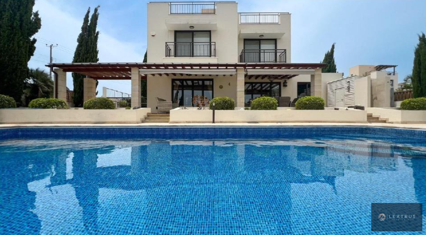 Exclusive 4-Bedroom Front-Line Villa with Panoramic Sea Views