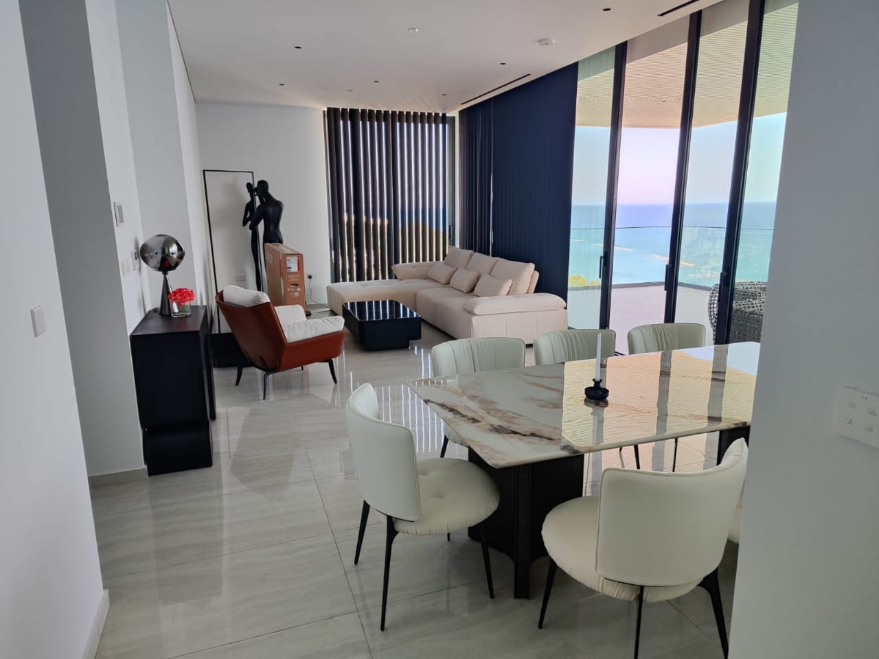 Luxury 3-Bedroom Apartment with Large Terrace & Sea Views & Dasoudi Beach — for rent in Germasogeia, Limassol, Cyprus