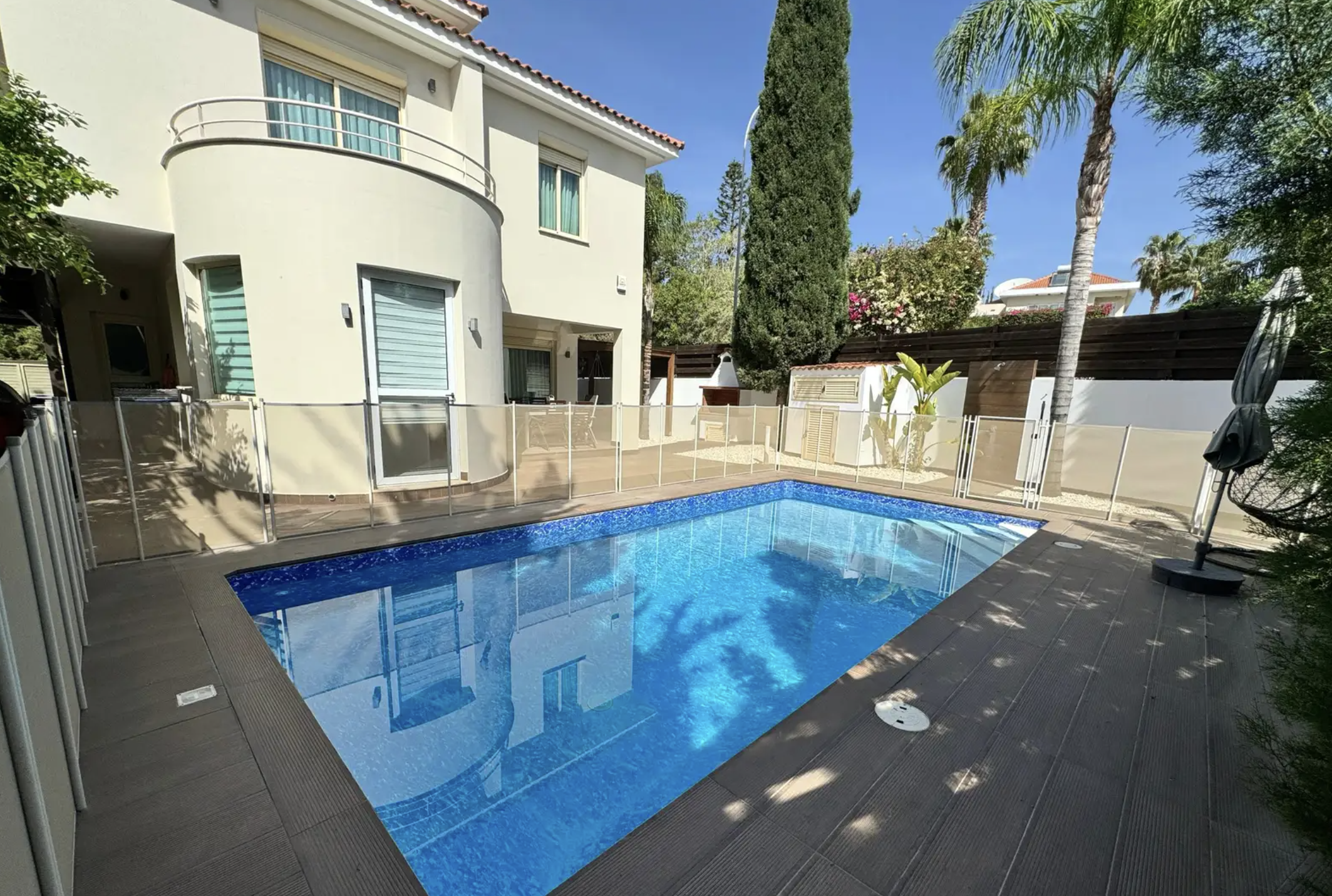 5 Bedroom Luxury Five-Bedroom Villa for Rent – 300m From the Sea | Near Parklane, Limassol — 214 m²