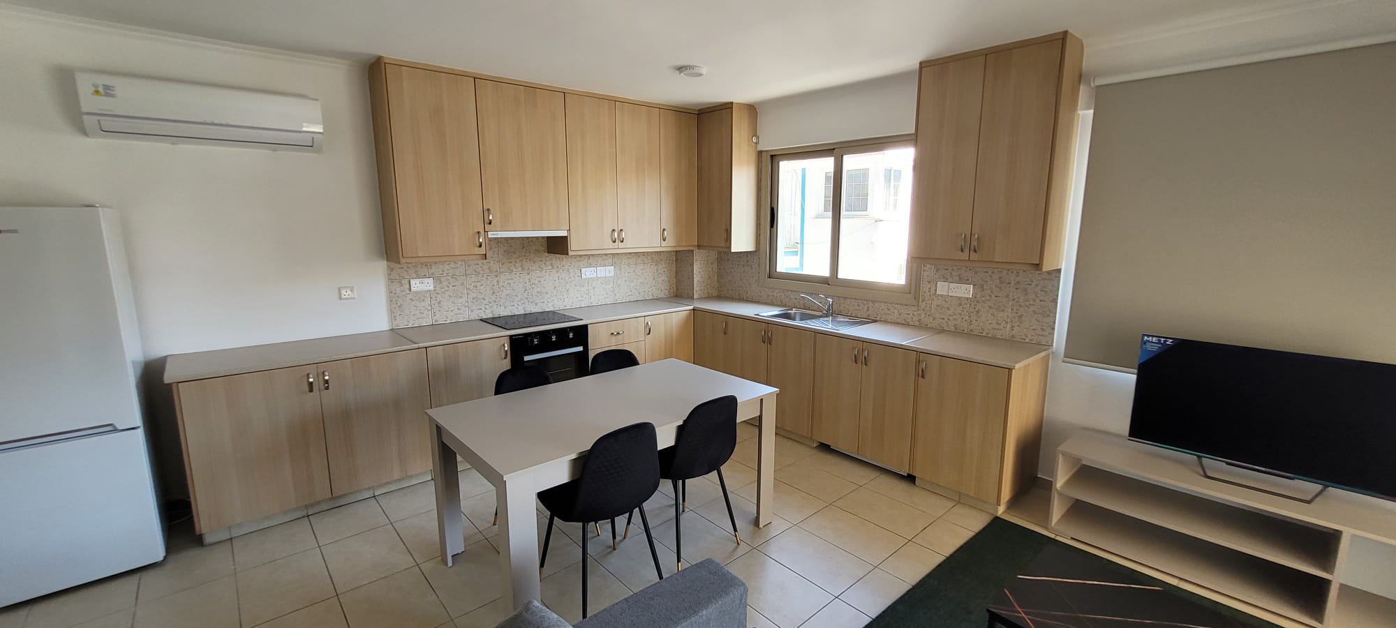 Renovated 2-Bedroom Furnished Apartment for Rent in Larnaca, Chrysopolitissa — for rent in Larnaka - Chrysopolitissa, Larnaca, Cyprus