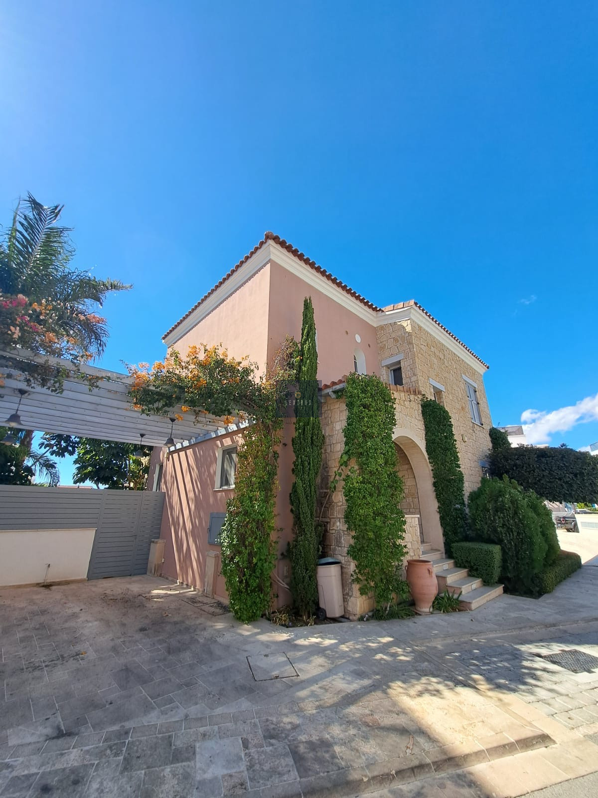 5 Bedrooms Villa in Limassol Marina, Limassol