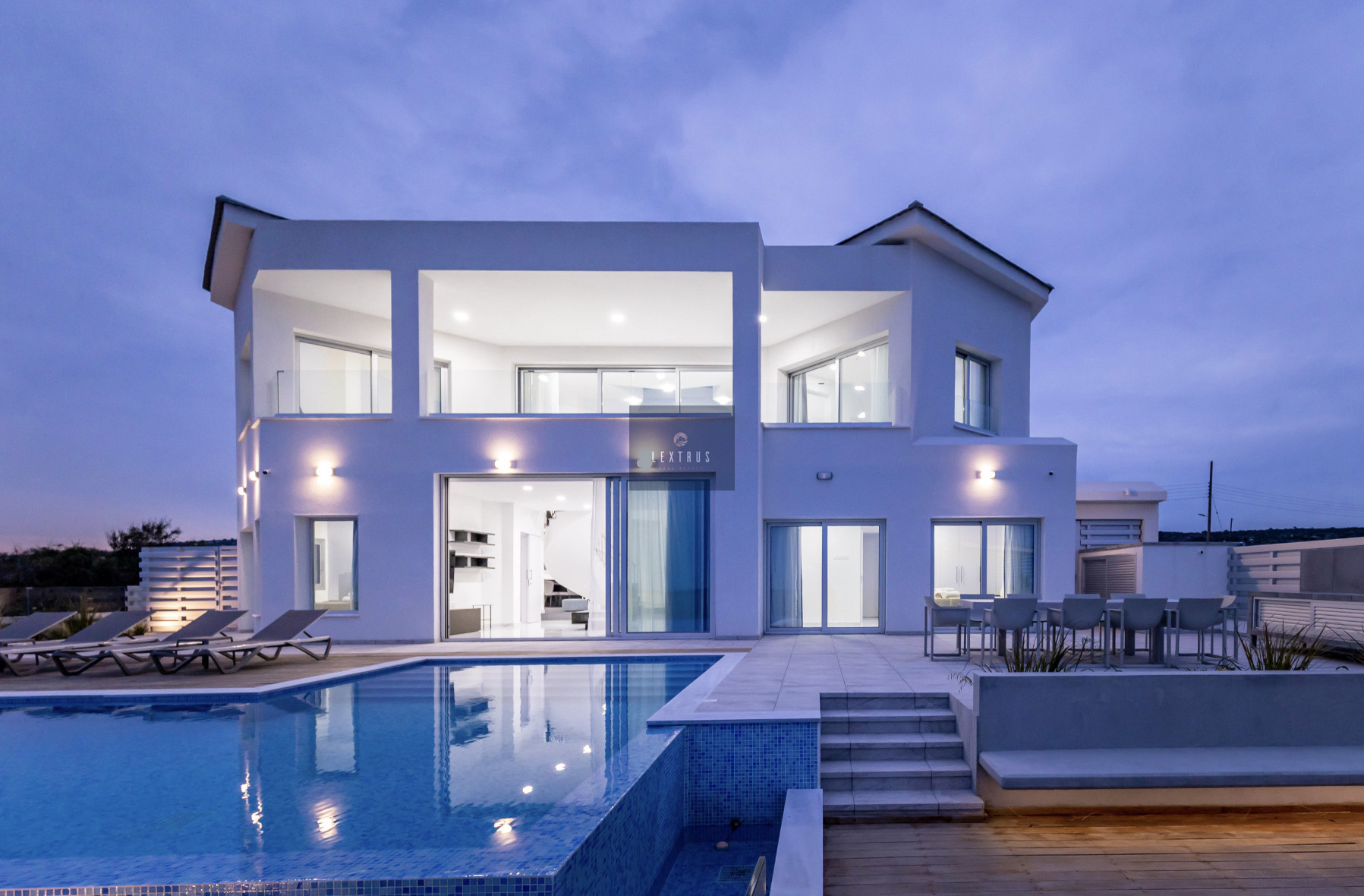 5 Bedrooms Villa in Ayios Theodoros, Larnaca
